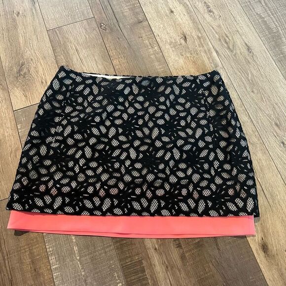 DIANE VON FURSTENBERG LACE MINI SKIRT size 6 - Picture 1 of 9